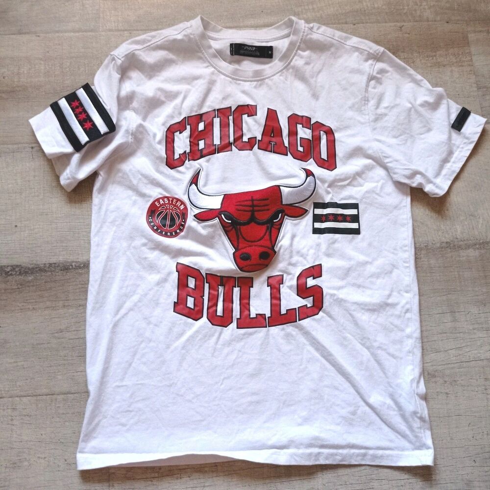 Pro Standard Chicago Bulls NBA White T-Shirt Men's Size MPatched